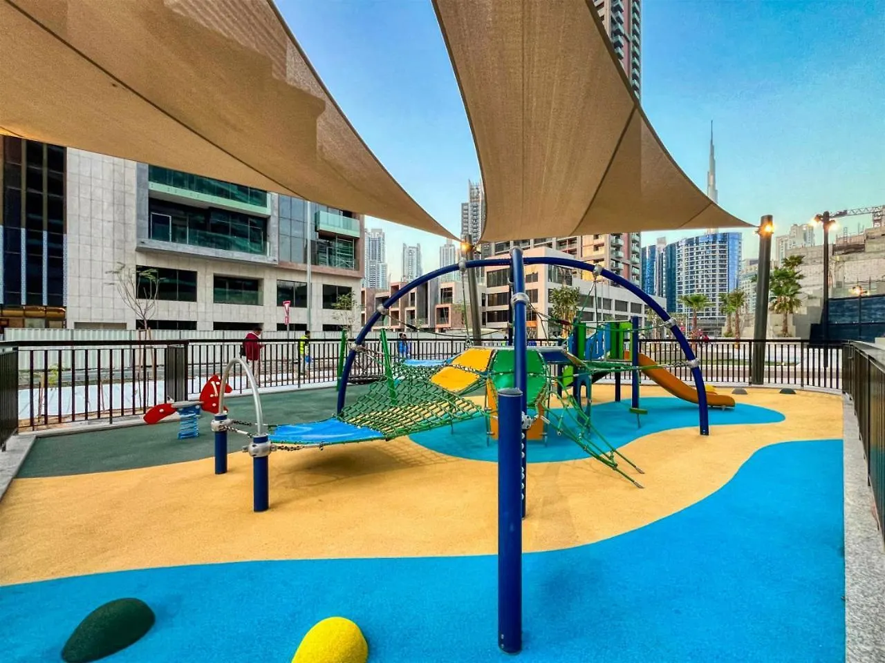 Brand New Business Bay 1 Bed With Burj Khalifa And Canal Views Dubai Apartment
