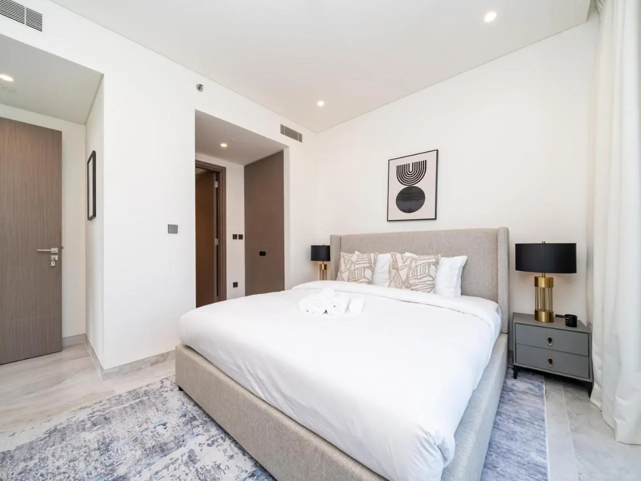 Brand New Business Bay 1 Bed With Burj Khalifa And Canal Views Dubai Apartment