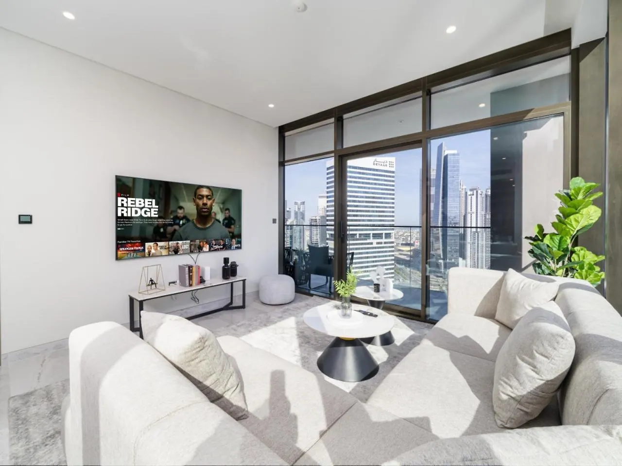 Brand New Business Bay 1 Bed With Burj Khalifa And Canal Views Dubai